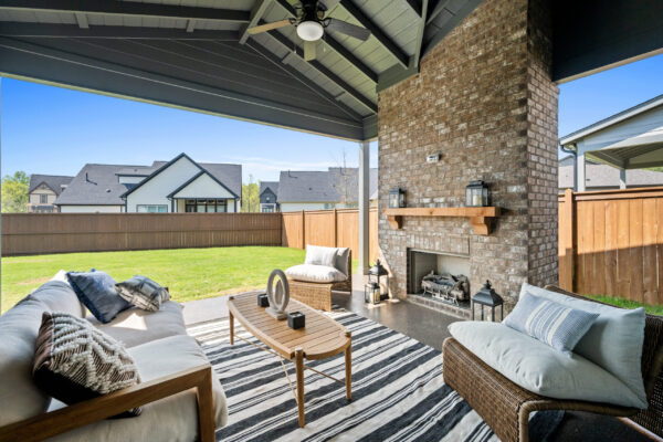Exerior-Patio (1)