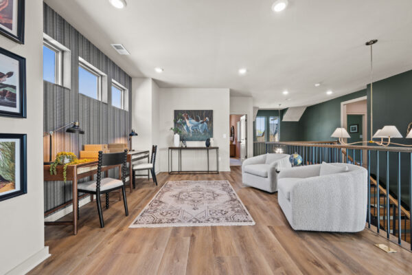 Upstairs Living Areas (11)