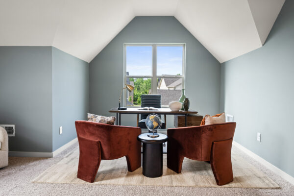 Upstairs Living Areas (4)