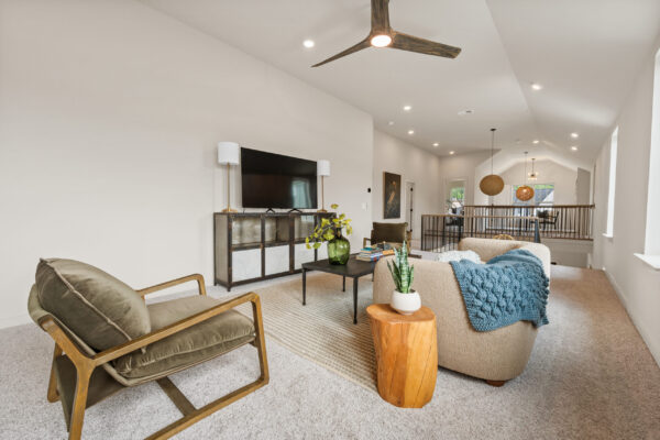 Upstairs Living Areas (8)